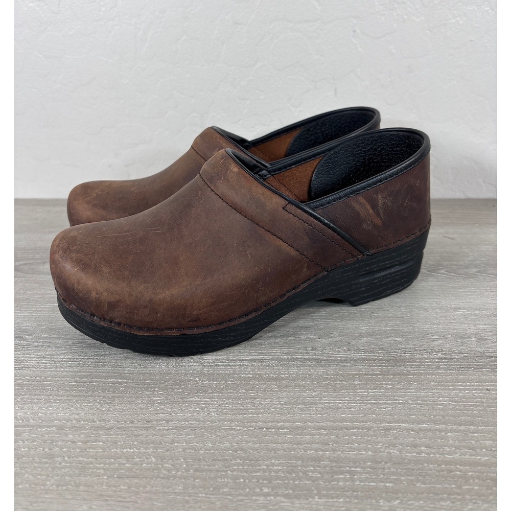 Dansko Professional Clogs Oiled Brown Leather Slip On Shoes Womens 40 EU